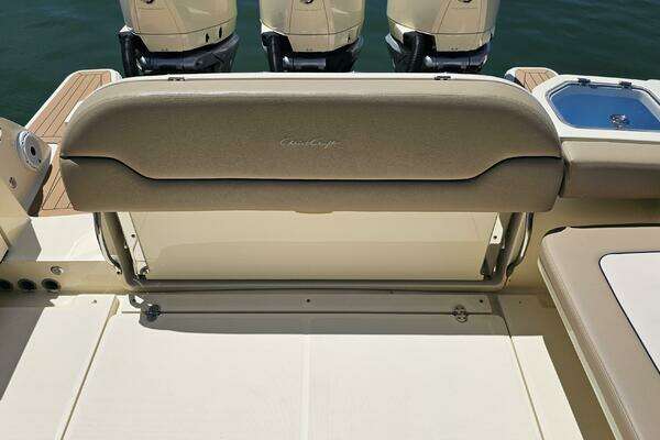 2022 Chris-Craft 35