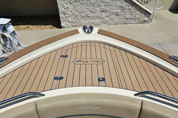 2022 Chris-Craft 35