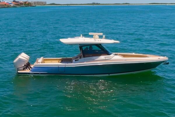 35FT (10.95M) CHRIS-CRAFT