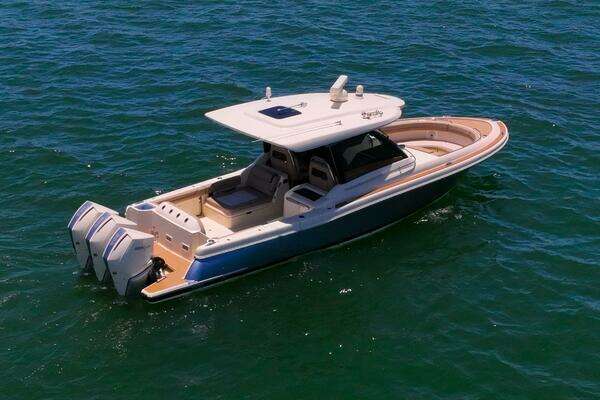 2022 Chris-Craft 35