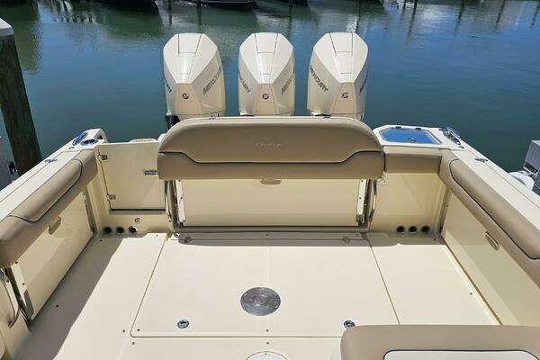 2022 Chris-Craft 35