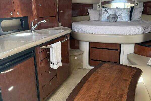 Photo of the 2007 Sea Ray 340 "SLAINTE"