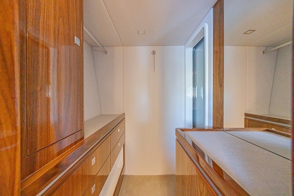 2021 Riviera 60