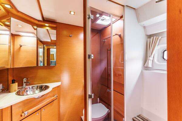 Lagoon 500 Yacht For Sale