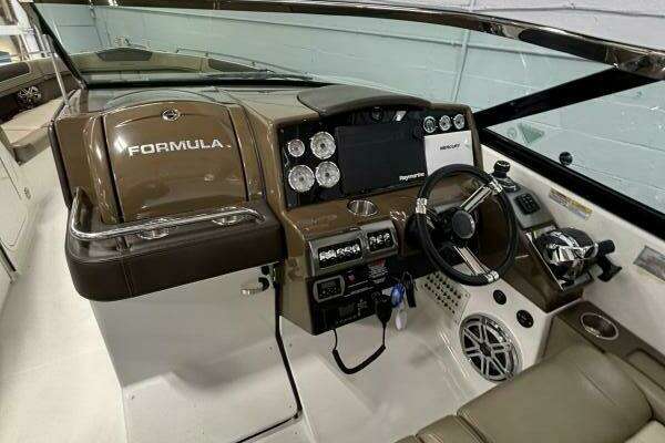 Formula 350 CBR Yacht For Sale