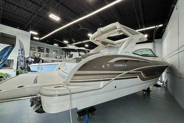 35-ft-Formula-2019-350 CBR-Lindenhurst New York United States yacht for sale