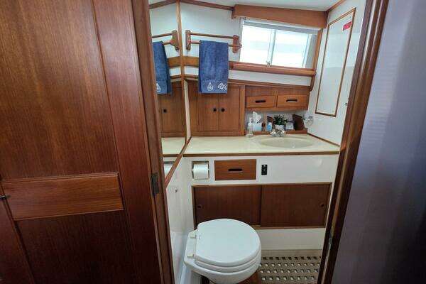 Grand Banks 42 Classic Yacht For Sale