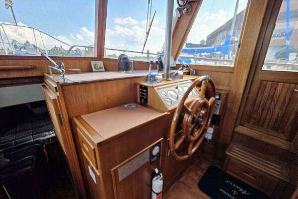 Grand Banks 42 Classic Yacht For Sale