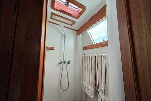 Grand Banks 42 Classic Yacht For Sale