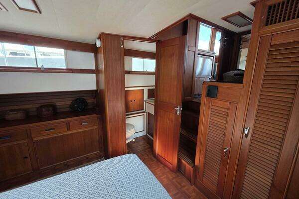 Grand Banks 42 Classic Yacht For Sale