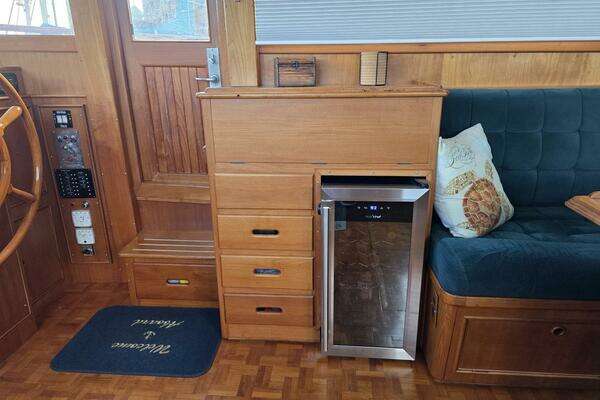 Grand Banks 42 Classic Yacht For Sale