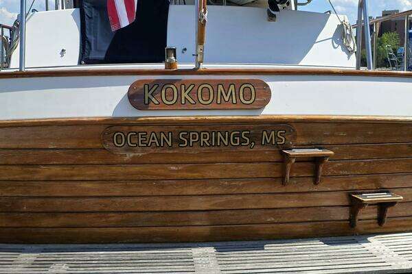 Grand Banks 42 Classic Yacht For Sale