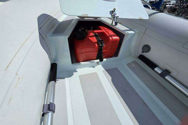 Grand Banks 42 Classic Yacht For Sale