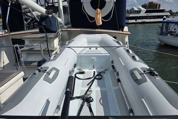 Grand Banks 42 Classic Yacht For Sale
