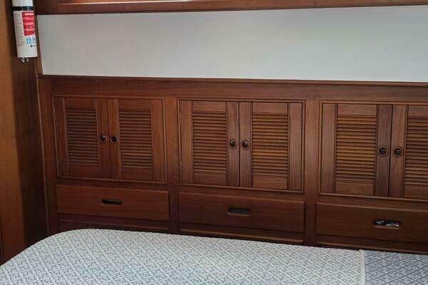 Grand Banks 42 Classic Yacht For Sale