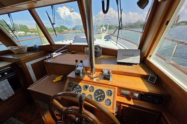 Grand Banks 42 Classic Yacht For Sale