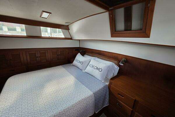 Grand Banks 42 Classic Yacht For Sale