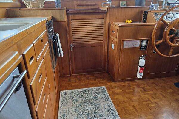 Grand Banks 42 Classic Yacht For Sale