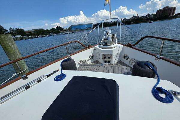Grand Banks 42 Classic Yacht For Sale