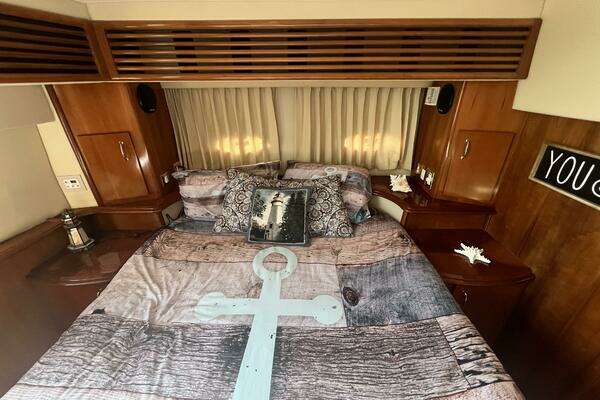 Carver 444 Cockpit Motor Yacht Yacht For Sale