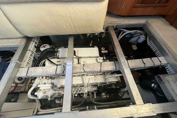 Carver 444 Cockpit Motor Yacht Yacht For Sale