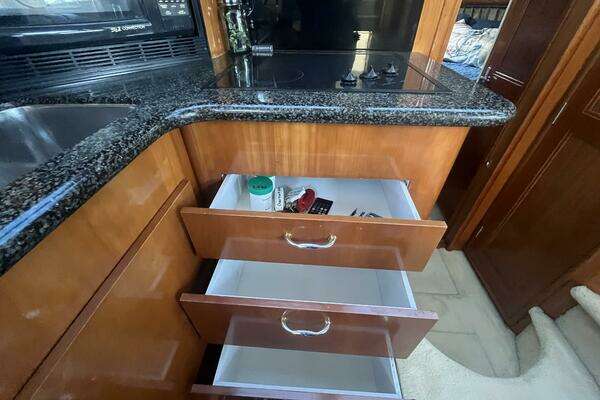 Carver 444 Cockpit Motor Yacht Yacht For Sale