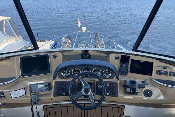 Carver 444 Cockpit Motor Yacht Yacht For Sale
