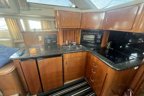 Carver 444 Cockpit Motor Yacht Yacht For Sale