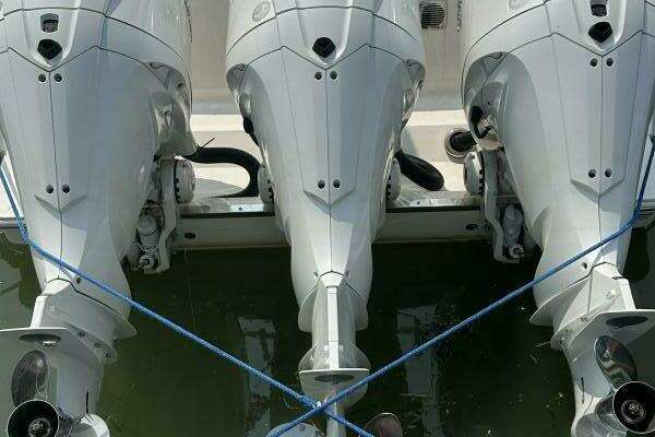 Robalo R360 Yacht For Sale