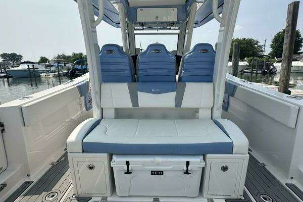 Robalo R360 Yacht For Sale