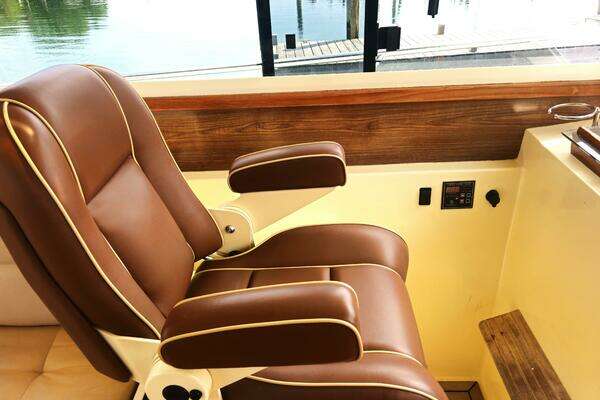 Legacy Yachts Legacy 32 Yacht For Sale