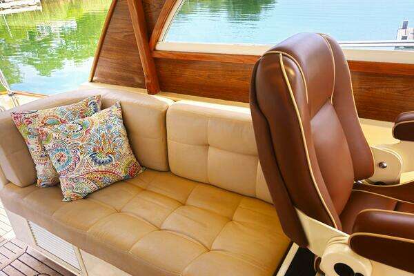 Legacy Yachts Legacy 32 Yacht For Sale