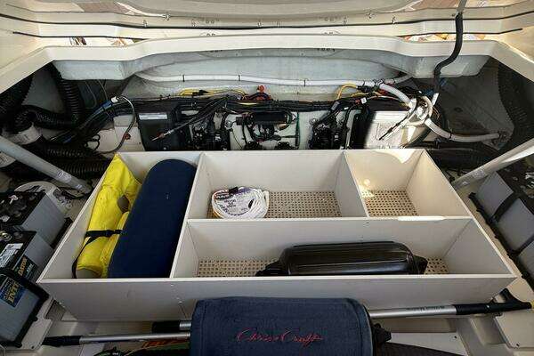 Chris-Craft  Yacht For Sale
