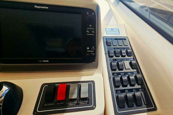 Tiara Yachts 4300 Sovran Yacht For Sale