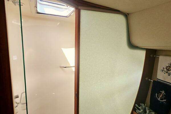Tiara Yachts 4300 Sovran Yacht For Sale