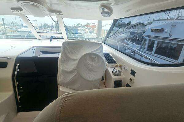 Tiara Yachts 4300 Sovran Yacht For Sale