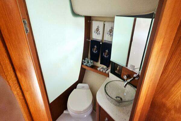 Tiara Yachts 4300 Sovran Yacht For Sale