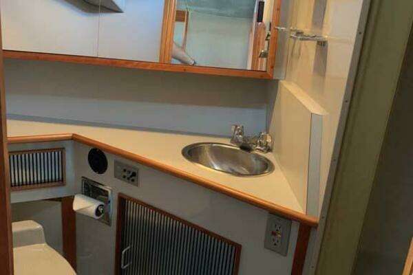 Photo of the 1989 Sea Ray 390 Express "Double Eagle"