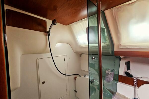37ft Jeanneau Yacht For Sale 37ft Jeanneau Yacht For Sale