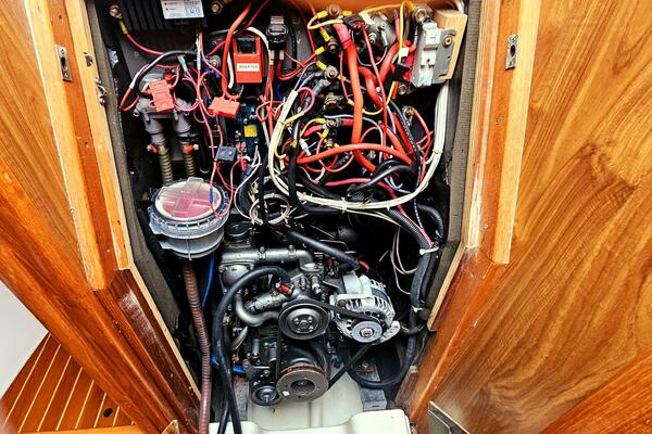 37ft Jeanneau Yacht For Sale 37ft Jeanneau Yacht For Sale