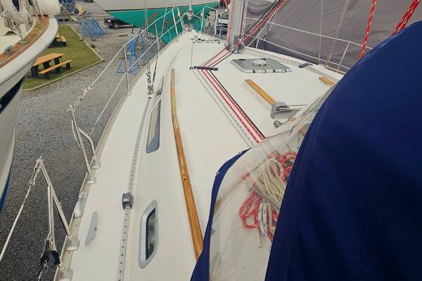 37ft Jeanneau Yacht For Sale 37ft Jeanneau Yacht For Sale