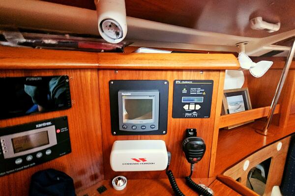 37ft Jeanneau Yacht For Sale 37ft Jeanneau Yacht For Sale