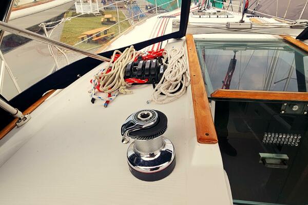 37ft Jeanneau Yacht For Sale 37ft Jeanneau Yacht For Sale