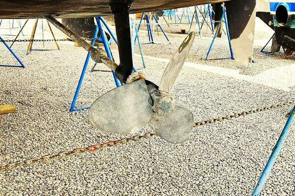 Photo of the 2004 Jeanneau 