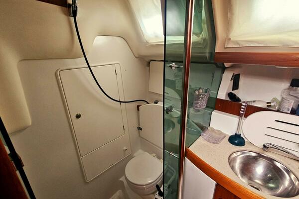 37ft Jeanneau Yacht For Sale 37ft Jeanneau Yacht For Sale