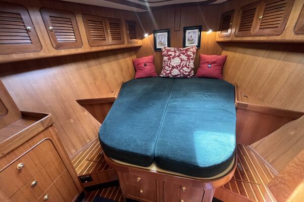 Elouise 54ft Hylas Yacht For Sale Elouise 54ft Hylas Yacht For Sale