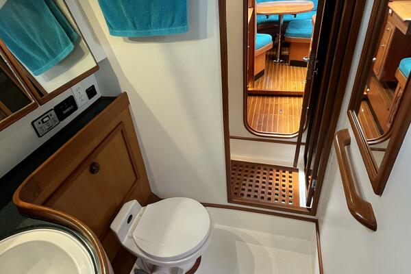 Elouise 54ft Hylas Yacht For Sale Elouise 54ft Hylas Yacht For Sale