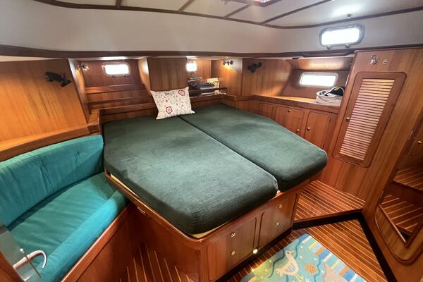 Elouise 54ft Hylas Yacht For Sale Elouise 54ft Hylas Yacht For Sale