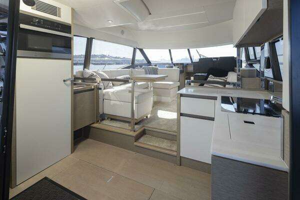 Prestige 460 Yacht For Sale