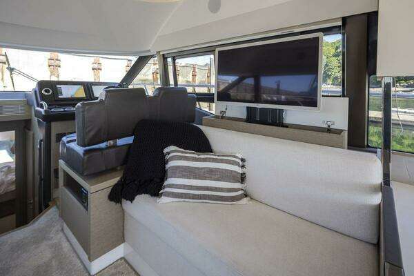 Prestige 460 Yacht For Sale
